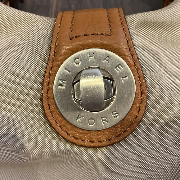 Michael Kors - vintage neutral shoulder bag/excellent condition - Picture 3 of 10